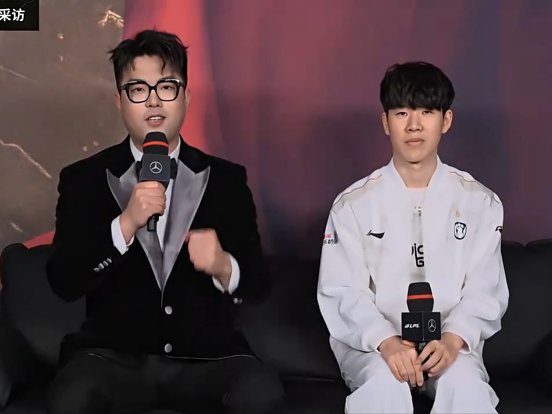 九游体育官方网站-TheShy与30激战TES分钟，出色防守胜负难料！，杜兰特焦点对战气势如虹延续-九游体育官方网站