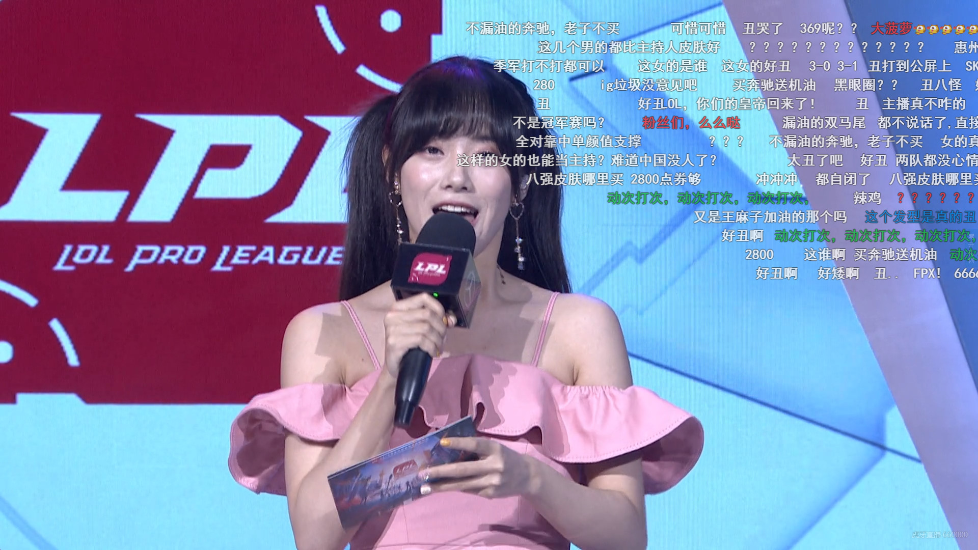 九游官网-Rookie在日本队比赛中重返赛场，锐不可当引发热议！全场沸腾不已-九游官网