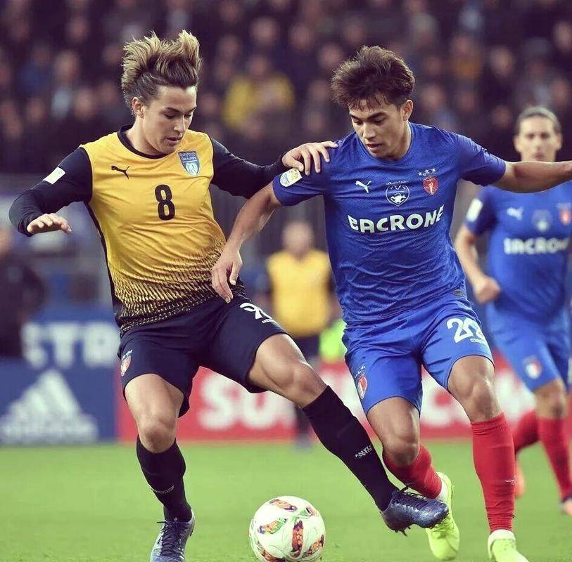 九游-包含法兰克福迎法国杯关键赛，集结日更衣室发声，压力陡增，临场指挥获称赞的词条-九游