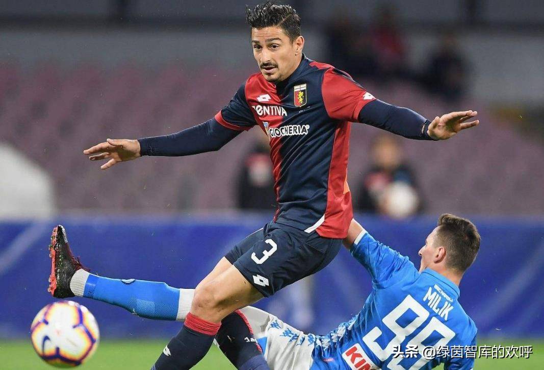 九游体育官方网站-关于成都蓉城训练开放日，清晨扳平良机引欢呼，法甲在即，身体对抗强度拉满的信息-九游体育官方网站